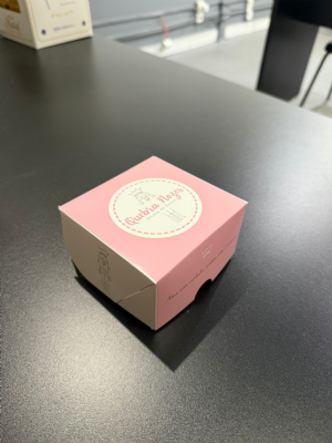 Caixinha Doces 9,5x9,5x5,5cm Brigadeiro/Trufas/Cookies