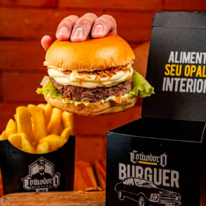 EMBALAGEM BURGUER E LANCHE - 11X11X9CM FA